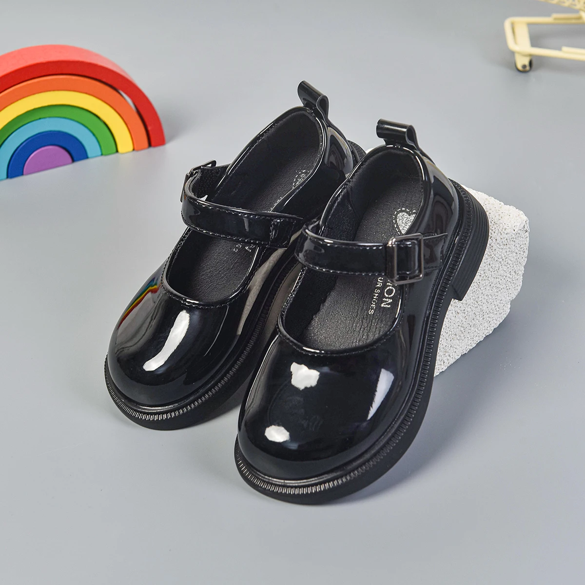 

Черные кожаные туфли для девочек, глянцевые школьные легкие осенние детские туфли Мэри Джейн, универсальные элегантные детские туфли на плоской подошве с круглым носком и петлями на крючках