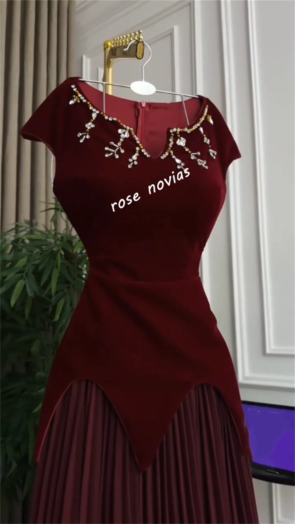 Customized Formal Evening Dress Pleat Rhinestone O-Neck A-line Long Dresses Bespoke Occasion Classic Elegant Party Retro