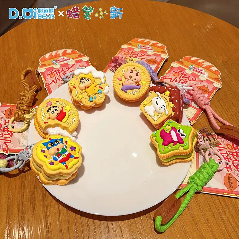 Crayon Shin chan periferia de animé cariño galleta llavero Shin chan lindo bolso colgante llavero de coche accesorios creativos