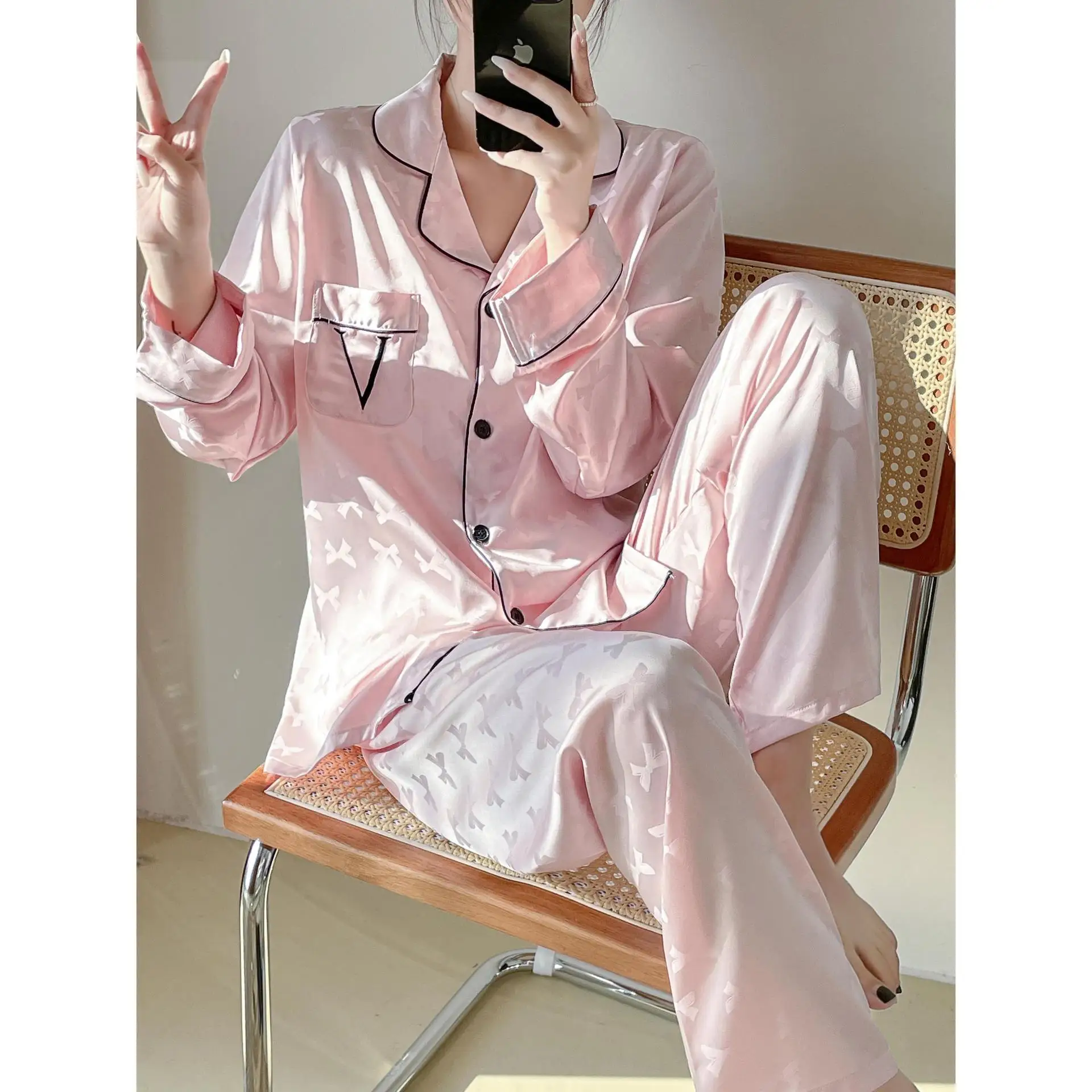 

Female 2PCS Pajamas Set Spring Autumn Long Sleeve Trouser Suits Sleepwear Loose Embroidered Jacquard Satin Homewear Loungewear