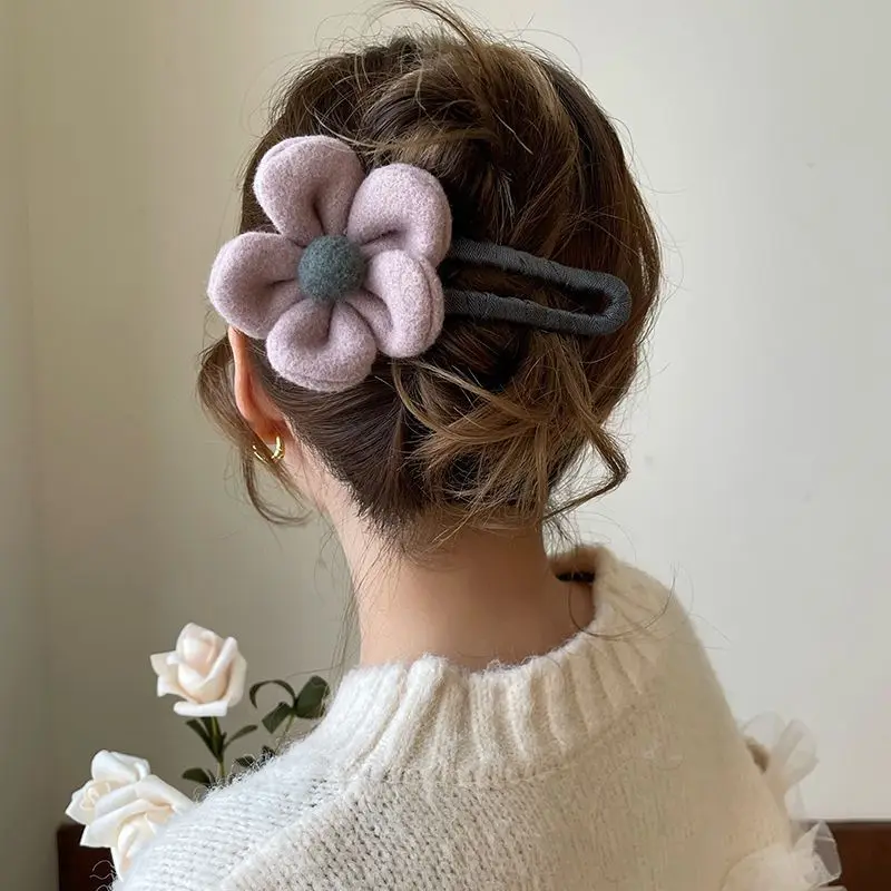 New Large Flower Hairpin For Women Autumn Winter Plush Flower Hair Claw Girl\'s Duckbill Clip Hairpin Hair Accessories Headwear