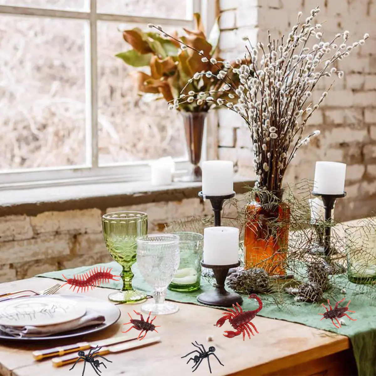 

60 шт. реалистичных пластиковых имитаций насекомых: пауков и многоножек, пугающие украшения для Хэллоуина и вечеринок, реквизит для розыгрышей