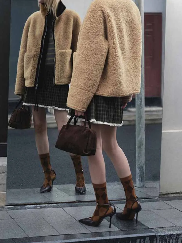 

Зимняя новая модная тенденция в европейском и американском стиле, женская одежда, элегантная простая универсальная облегающая клетчатая кружевная мини-юбка