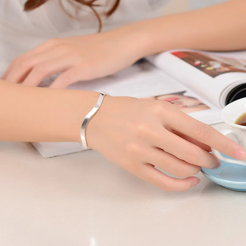 Women's Open Glossy Personality Smart Silver Bracelet Child Fashion Twist Bracelet Silver Jewelry