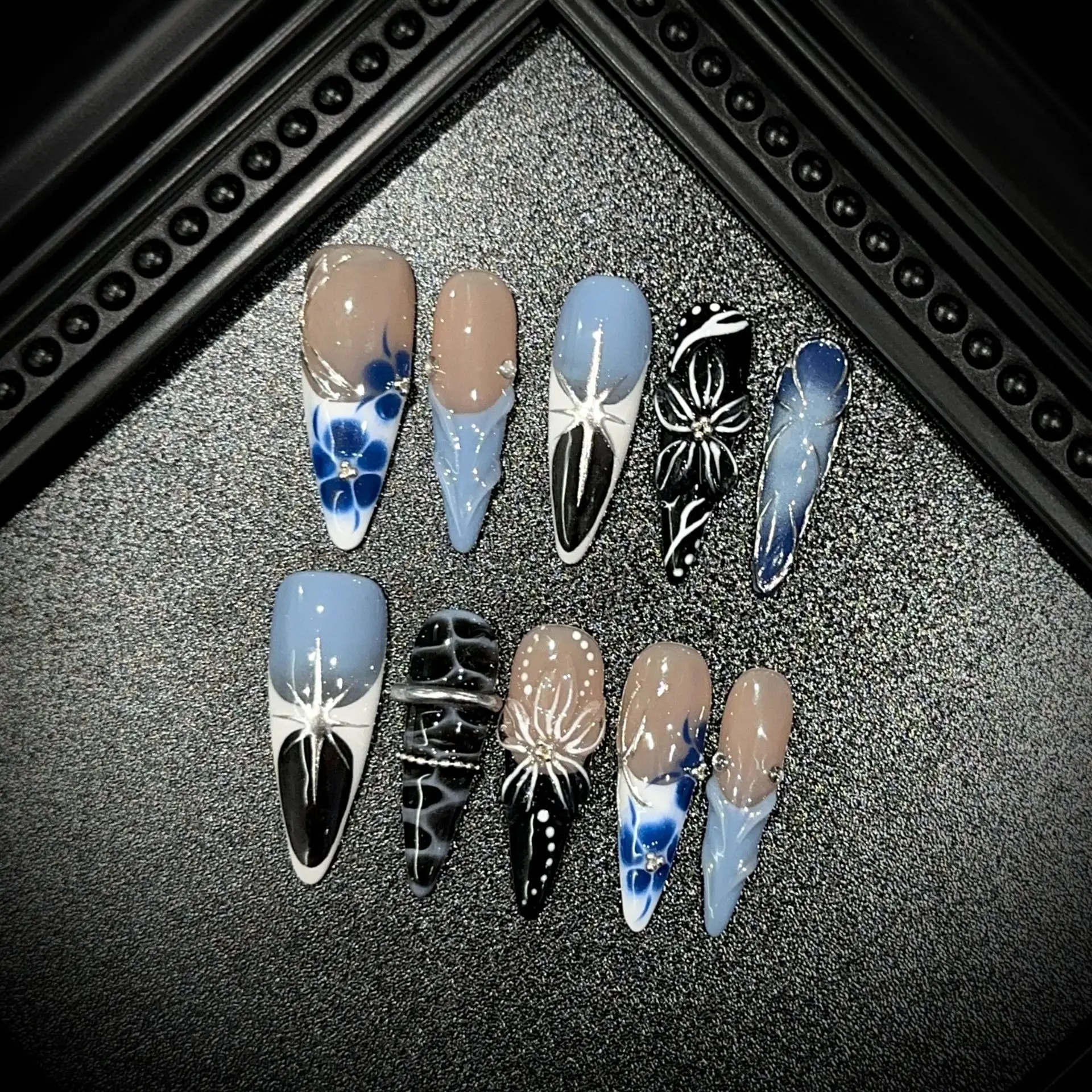 10PCS Stiletto Handmade Press On Nails,French Style,Suitable For Festivals Parties And Daily Wear.
