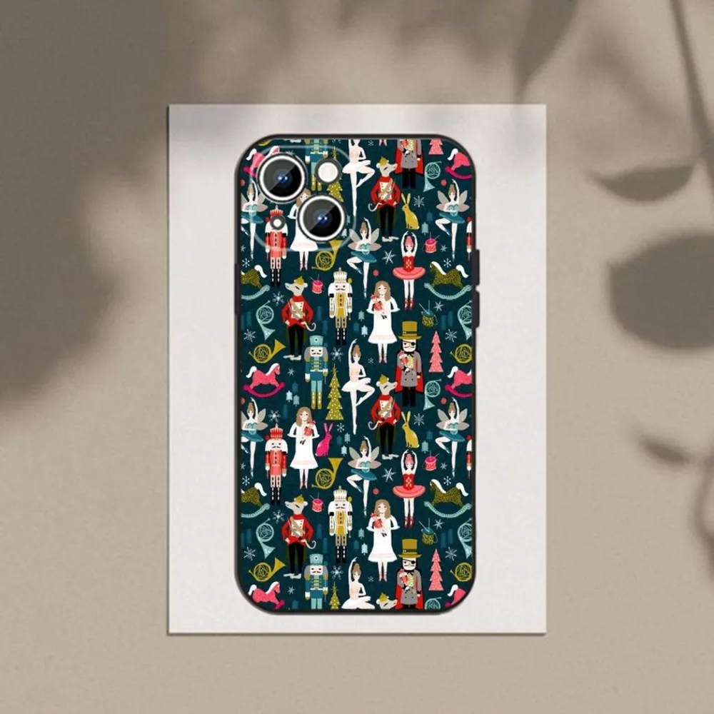 حافظة هاتف كسارة البندق لهاتف أبل آيفون 15,14,13,12,11,XS,XR,X,8,7,Pro,Max,Plus,mini غطاء أسود من السيليكون