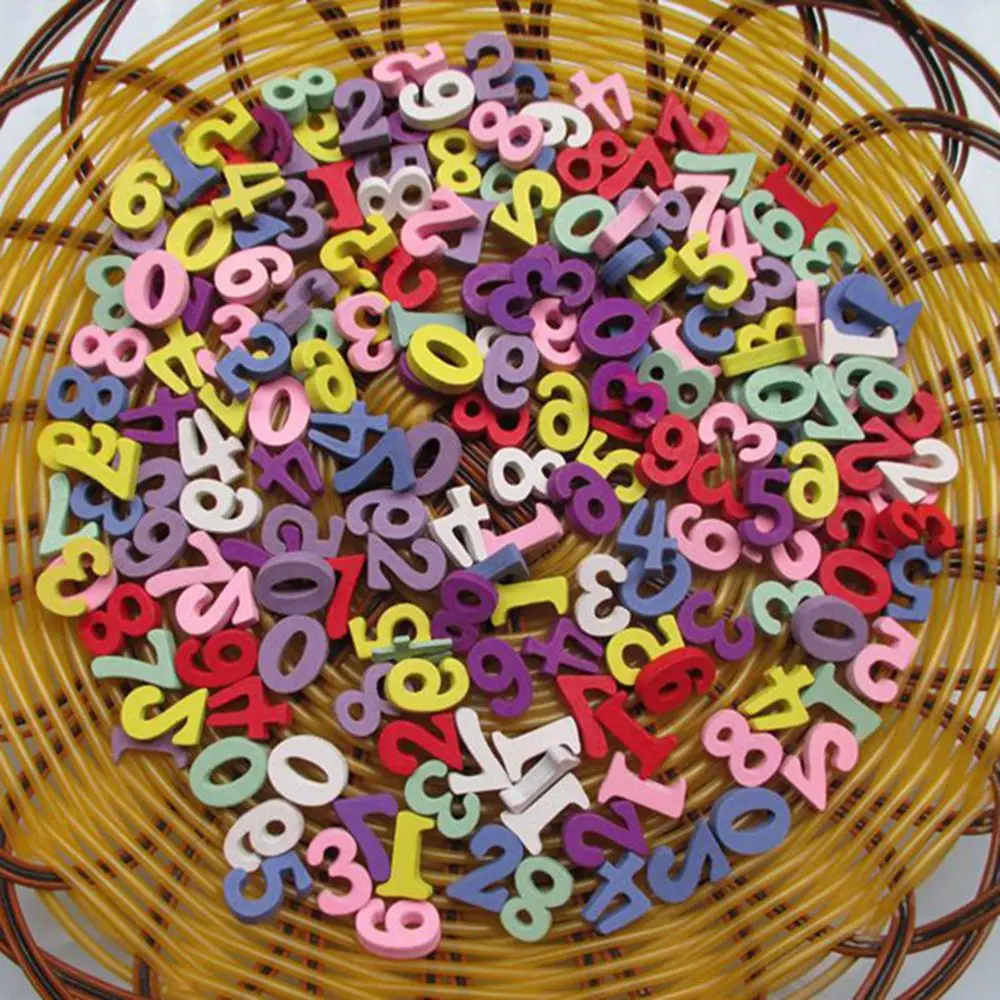 100 szt./zestaw kolorowe litery dekoracji kreatywnych drewniane numery ozdoby proste mieszane litery alfabetu miniatury