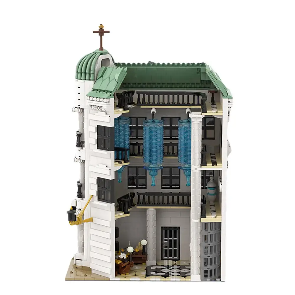 Modular Building with Side Entrance, Large Chandeliers & Dragon 3603 Pieces MOC