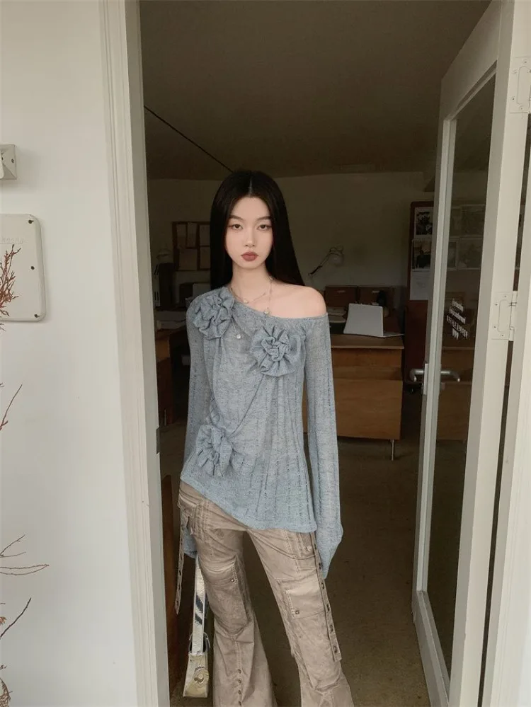 Korejepo Niche Design Bottoming Flower Decoration Pleated Lazy Off Shoulder Comfortable Knitted Top Autumn Shirt 2024 New Women