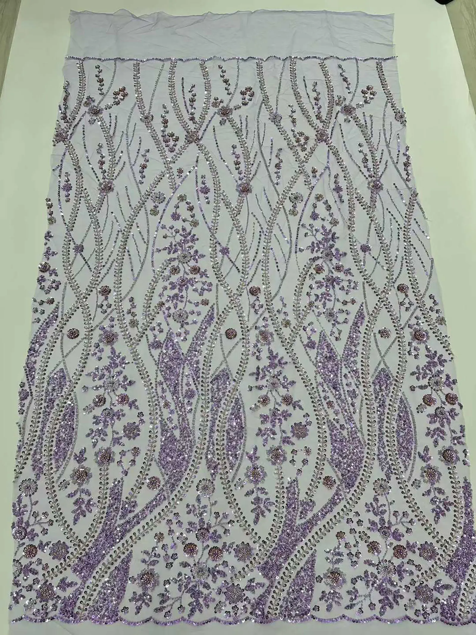 2026 Neues Design Afrikanischer Perlen-Spitzenstoff Hochwertige Französische Pailletten-Spitze Lila Nigerianischer Party-Hochzeitskleid-Stoff zum Nähen – Detail 29