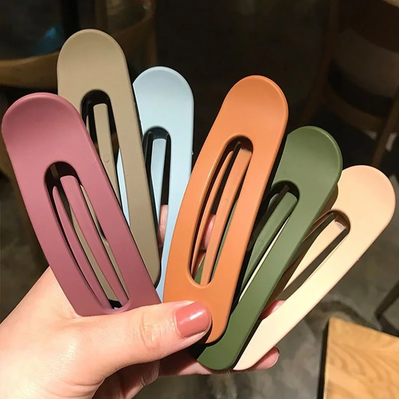 Extra-large face hair clip for cute messy hair, with a clip on the top, a clip on the side, and a beak-shaped headband accessory
