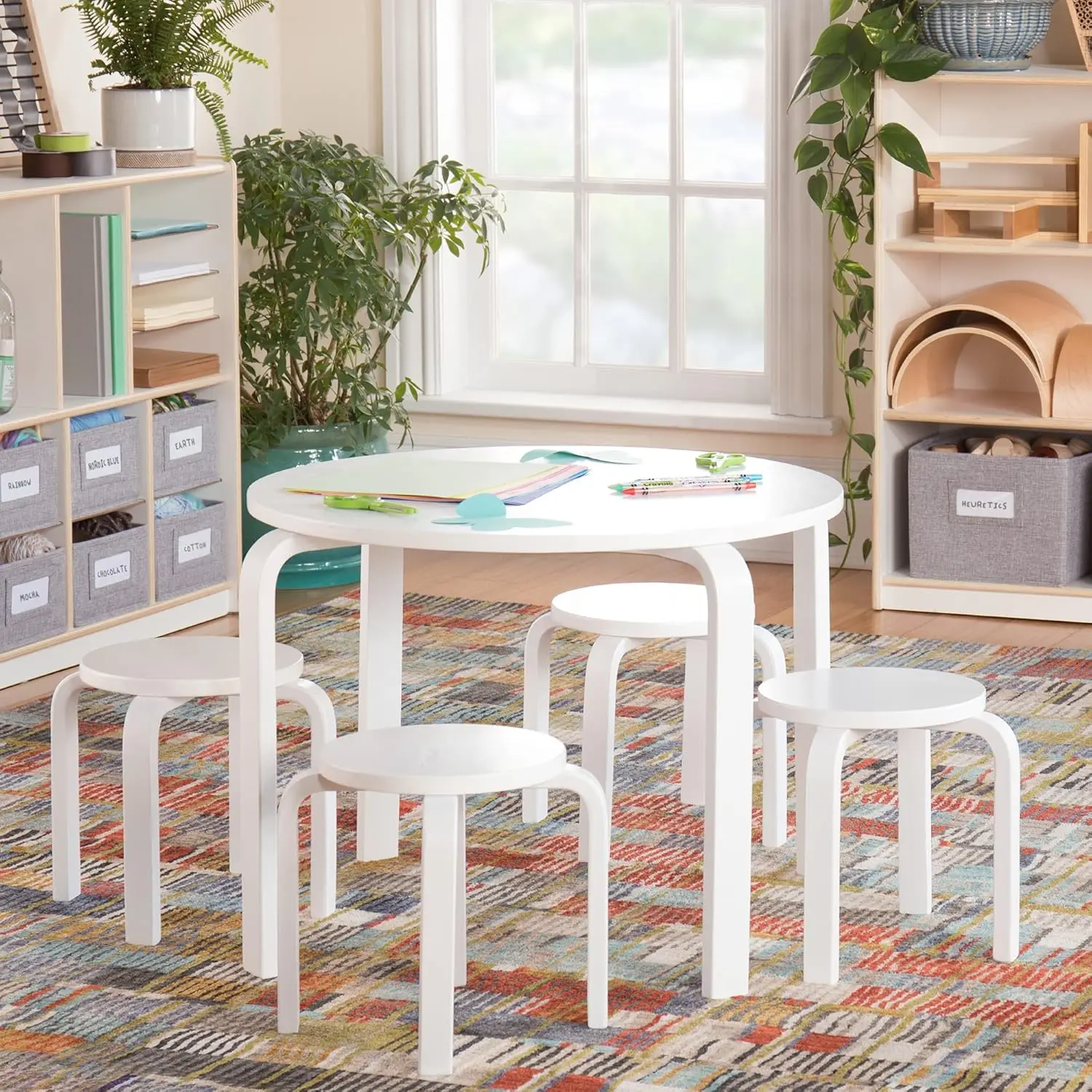 Ensemble table et chaises nordiques pour enfants, table d'activités en bois incurvé, piste empilable en bois courbé, naturel, moderne, K