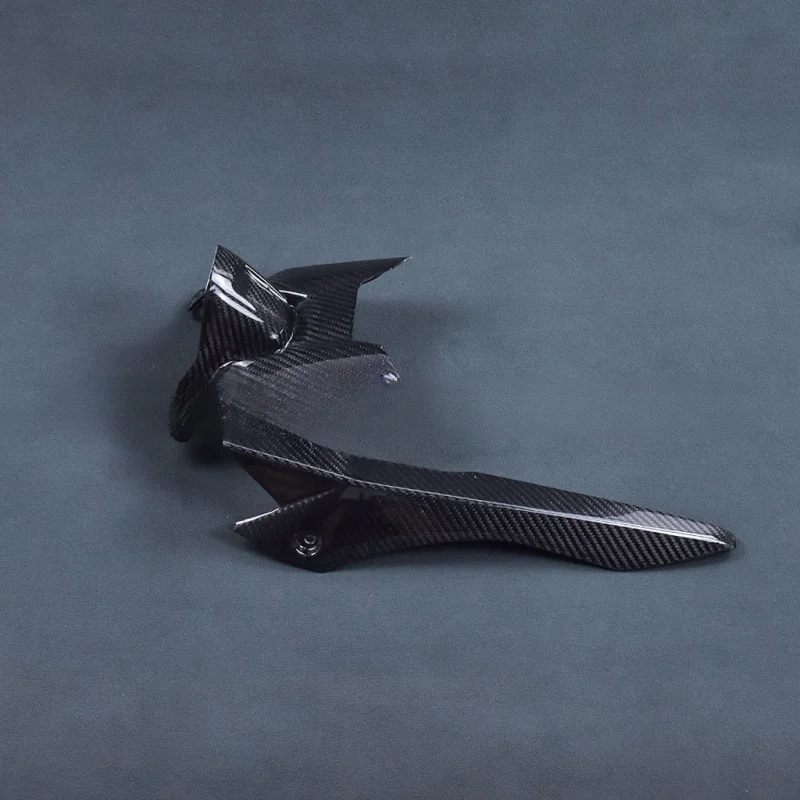 Applicable to Yamaha Yamaha FZ-07 / MT-07 Modified Carbon Fiber Rear Mudguard Chain Cover Integrated