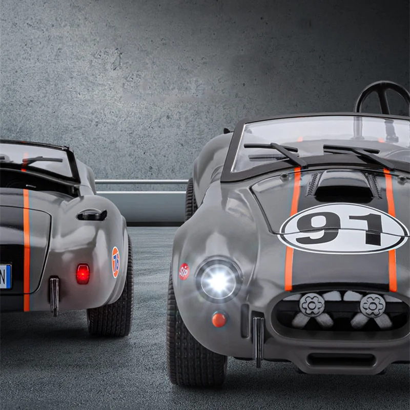 1:22 Shelby Cobra 427 S/C Alloy Sports Car Model Diecast Metal Classic Retro Racing Vehicles Car Model Sound Light Kids Toy Gift