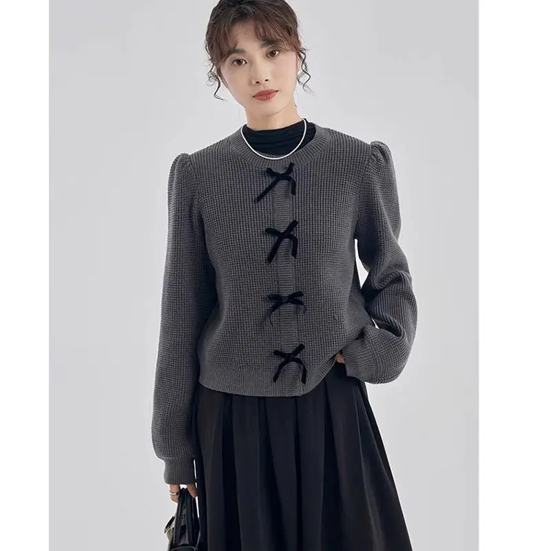 KUSAHIKI Short Korean Chic Bow Knit Sweater 2024 Spring New Knitwear Women\'s Bottom Gray Pullover Top Sueter Mujer