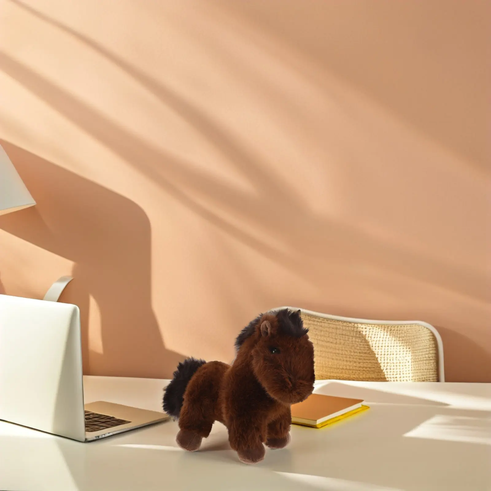 

Мягкая игрушка-лошадка для объятий, идеальный компаньон для сна, декоративное украшение для комнаты, который оживит пространство, портативный, прочный, с качественным наполнителем.