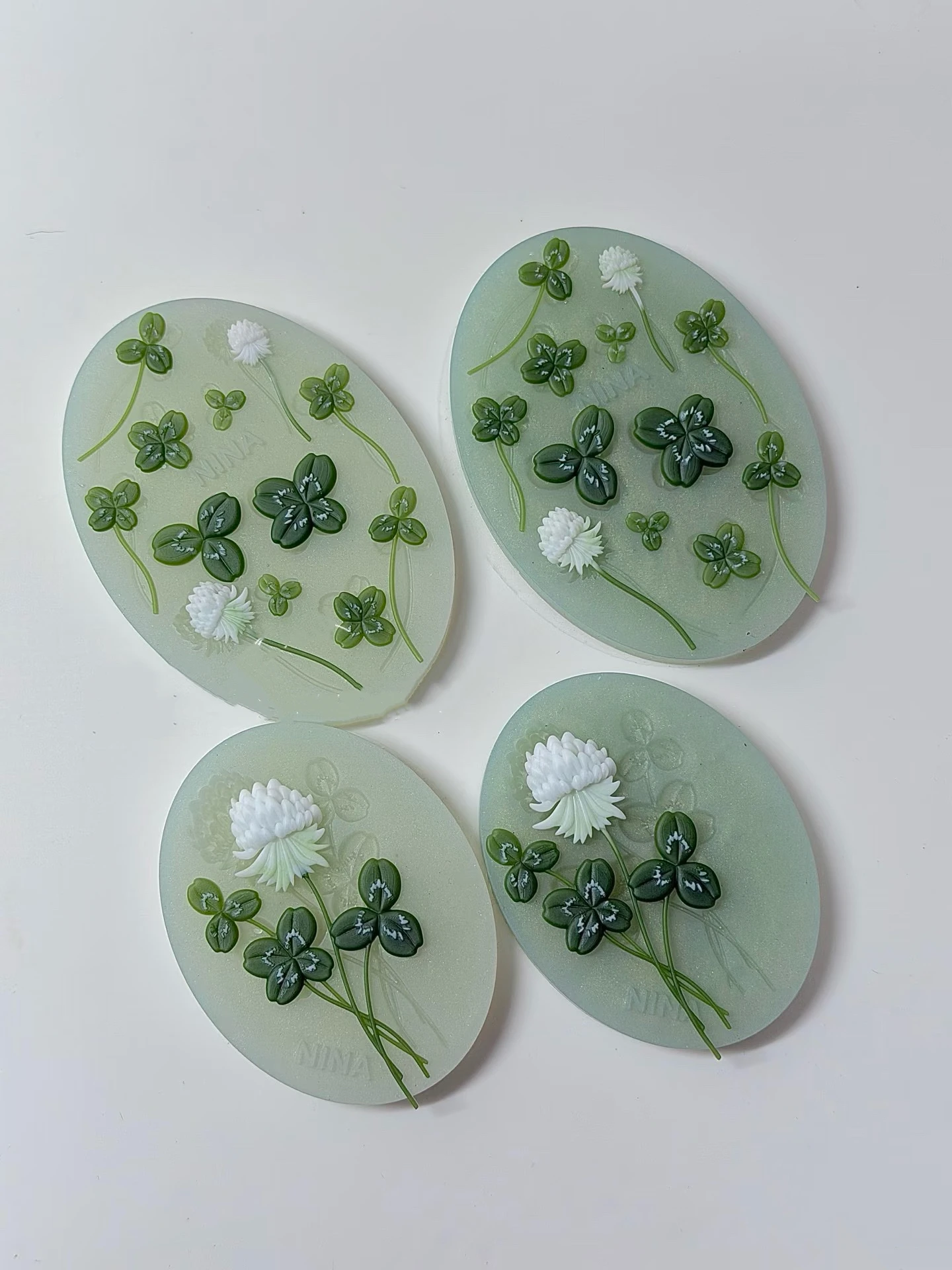 

Axle Grass Resin Casting Mold Silicone Mold Accessories Resin Liquid Mold Resin Keychain Silicone Mold Resin Mold