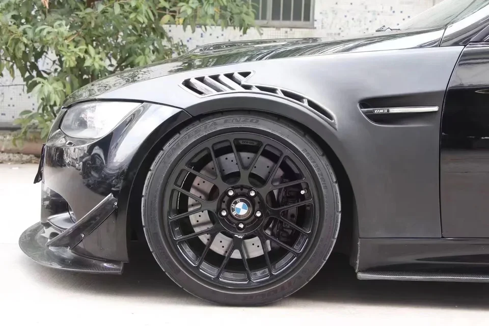 BMW M3 E92 E93 2ドア RSスタイル フロントフェンダー カーボンファイバー