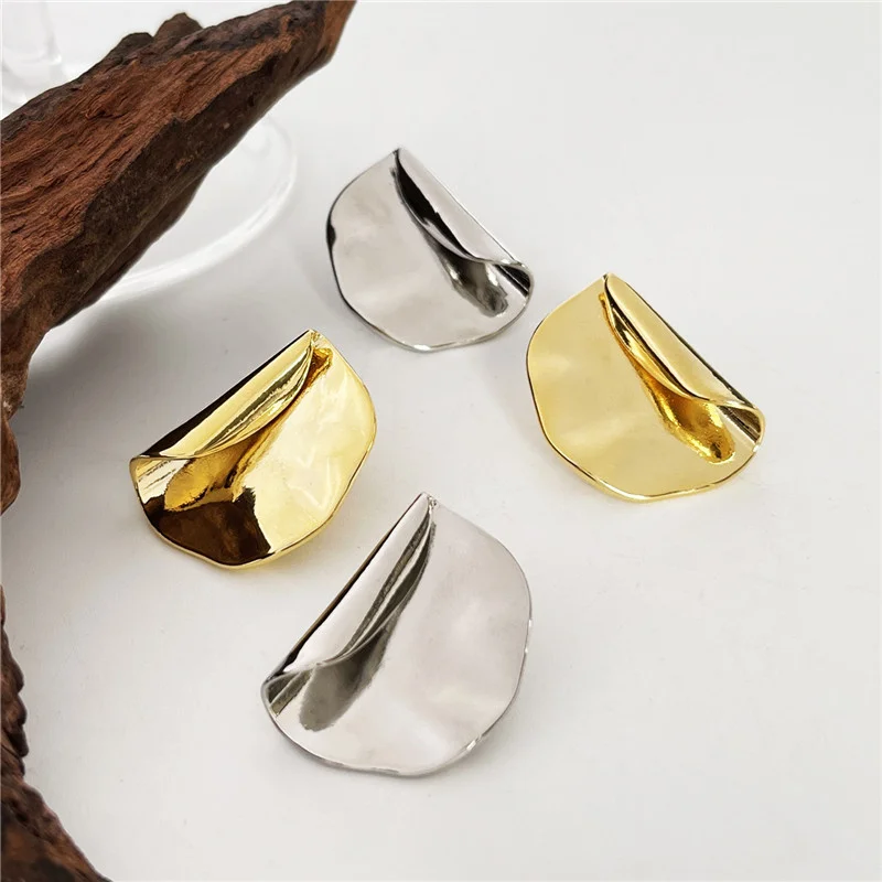 Vintage Hyperbole Metal Ruffled Stud Earrings Women's Europe American Style Earrings Holiday Travel Jewelry image 6