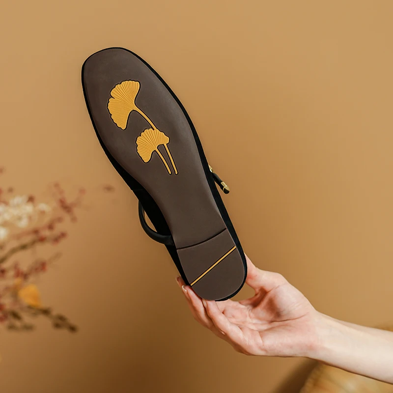 Hot Sales Women's Round Toe Strap Velvet Ballet Flats Leather Lining Rubber Sole Mary Jane Shoes 2024 Fashion