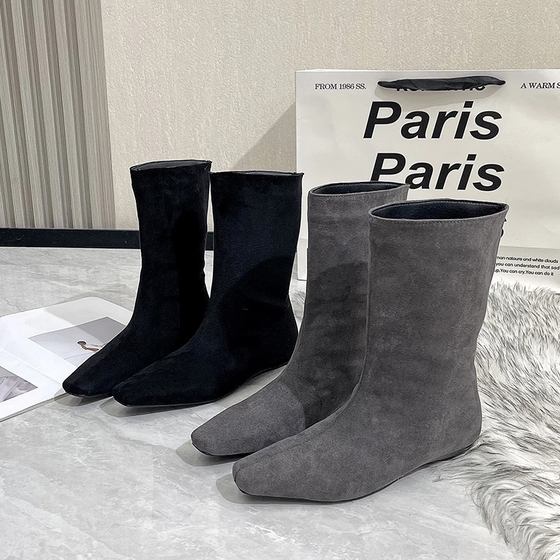 

Большие размеры, замшевые кожаные современные ботинки на низком каблуке с квадратным носком, повседневные осенне-зимние брендовые офисные женские лаконичные женские сапоги до середины икры