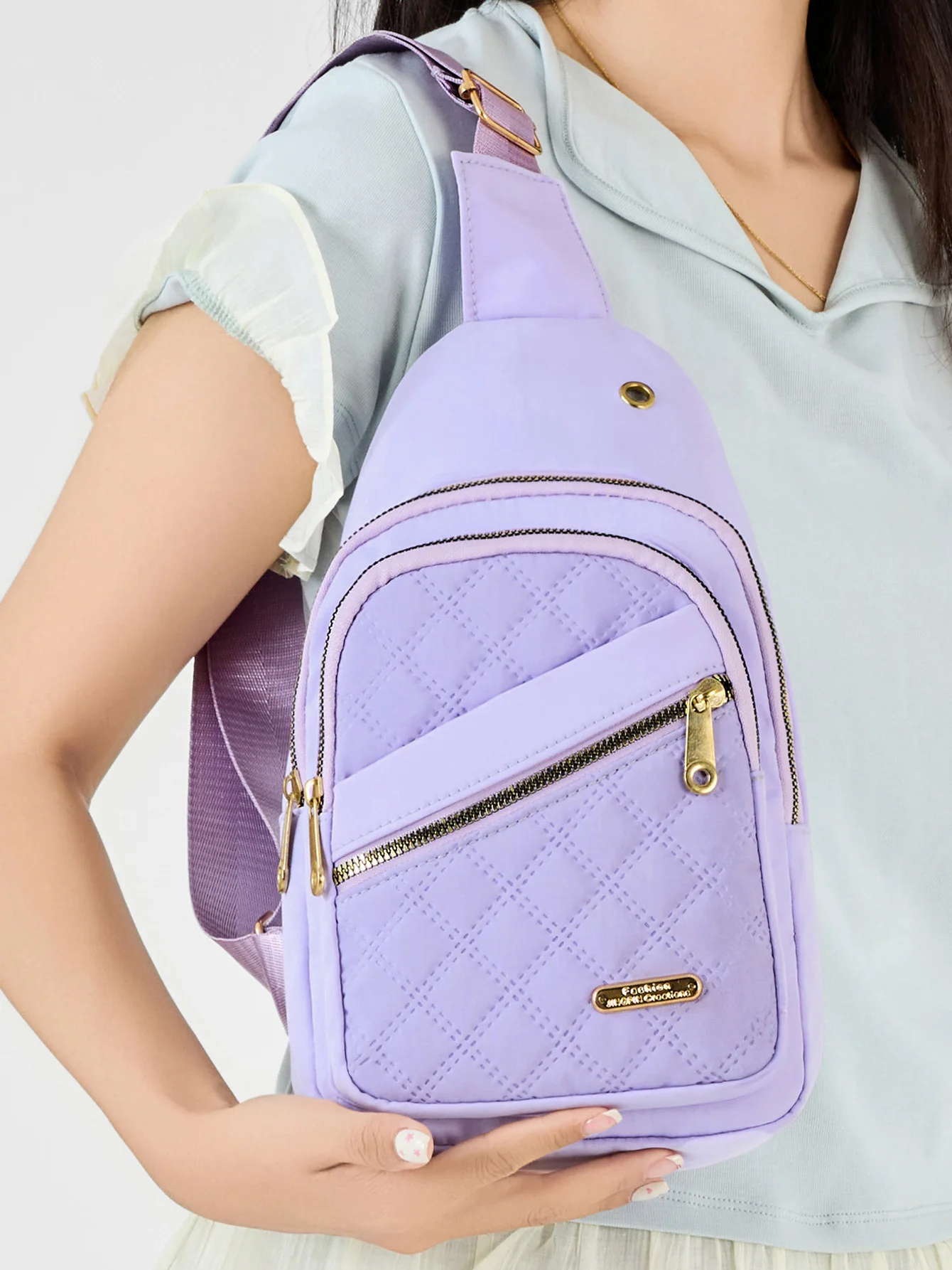 Freizeit-Stepp-Umhängetasche für Damen, Brusttasche mit Kopfhörerloch, Outdoor-Wandertasche, geeignet für den täglichen Gebrauch und Reisen – Detail 3
