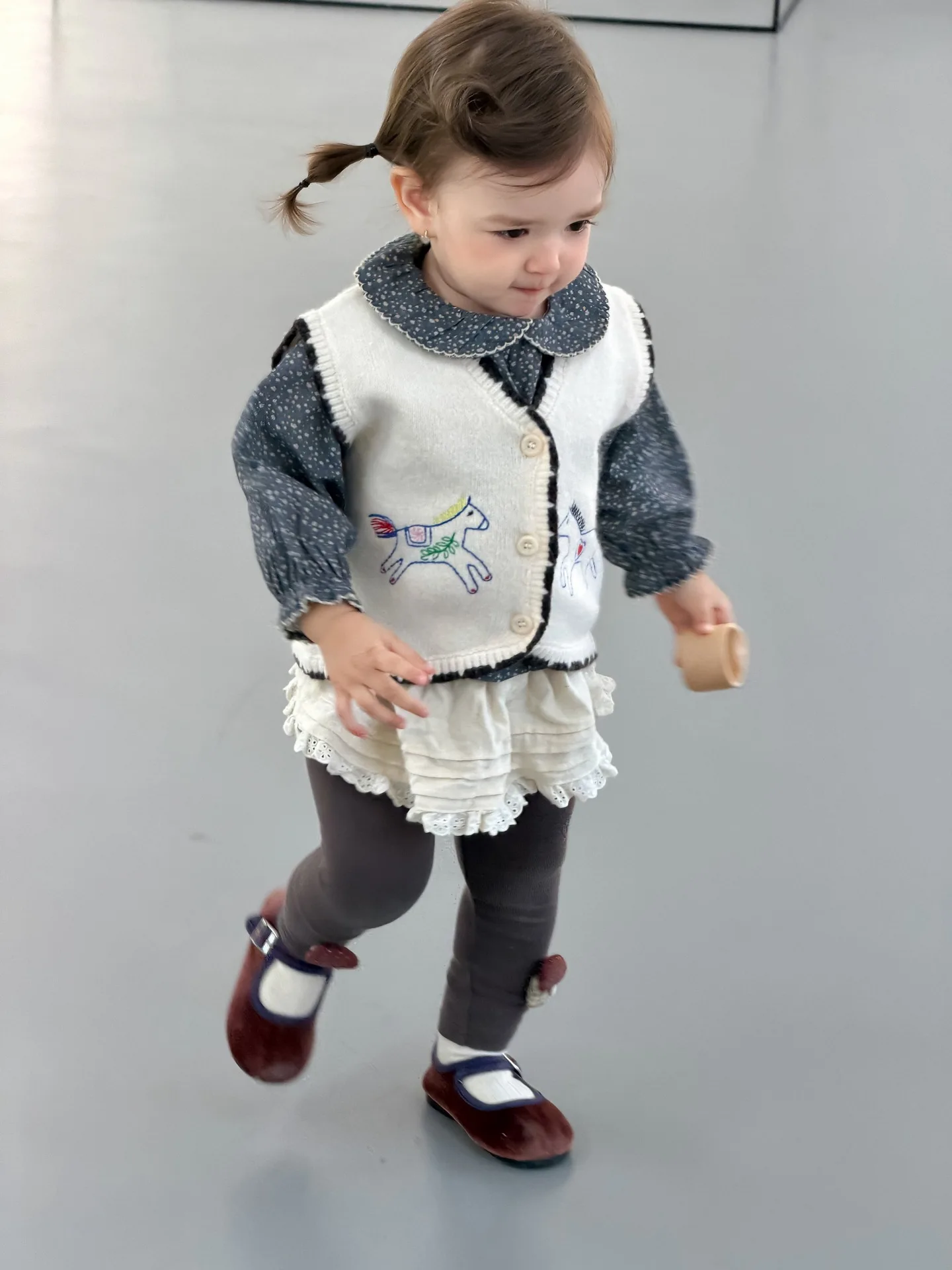 2026 Autumn New Baby Sleeveless Knitted Vest Boys Casual Sweater Coat Girls Cute Cartoon Vest Cardigan Cotton Infant Clothes