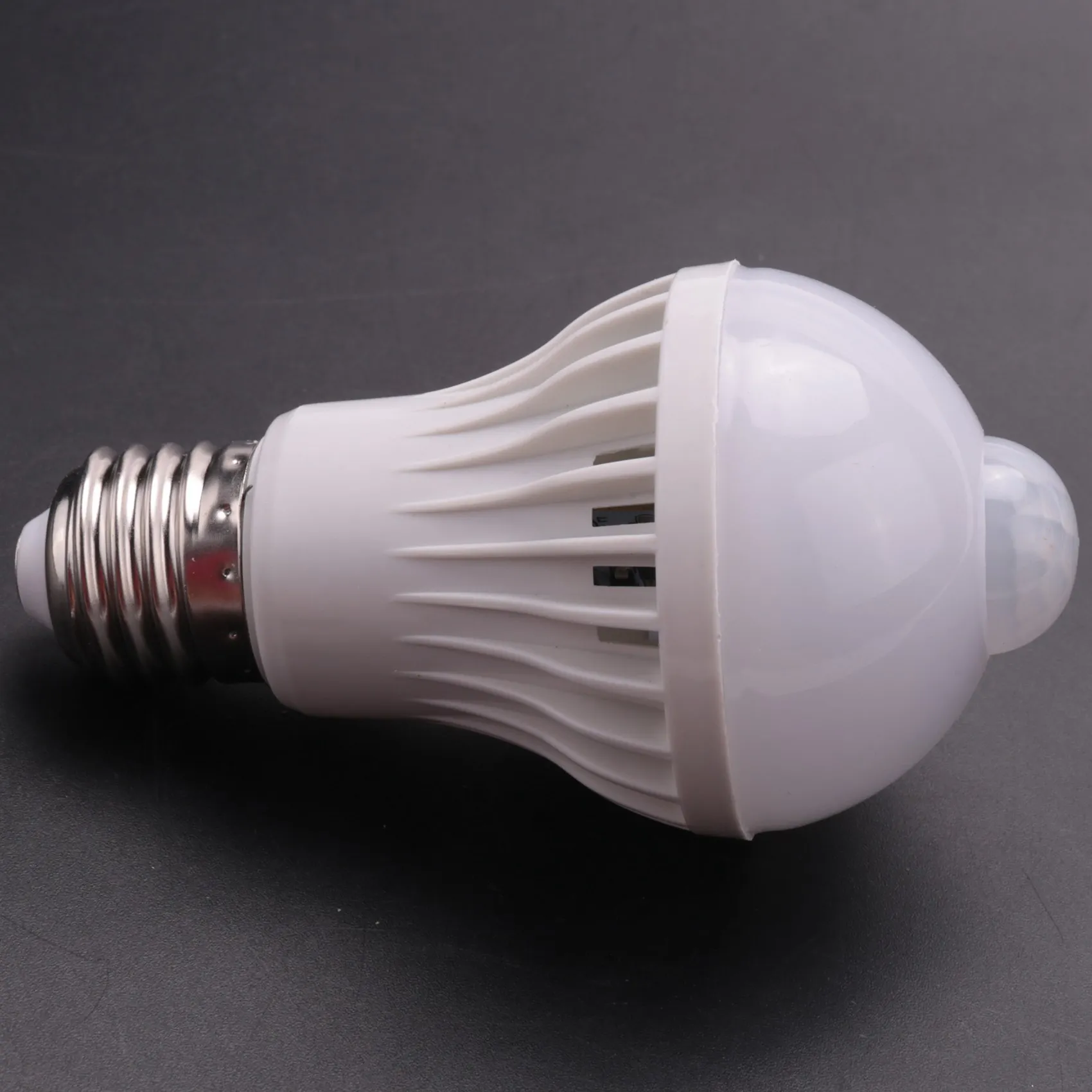 A34R E27 Led Bulb Light Motion Sensor Light LED PIR Motion Sensor Lamp Globe Bulb Light Lamp