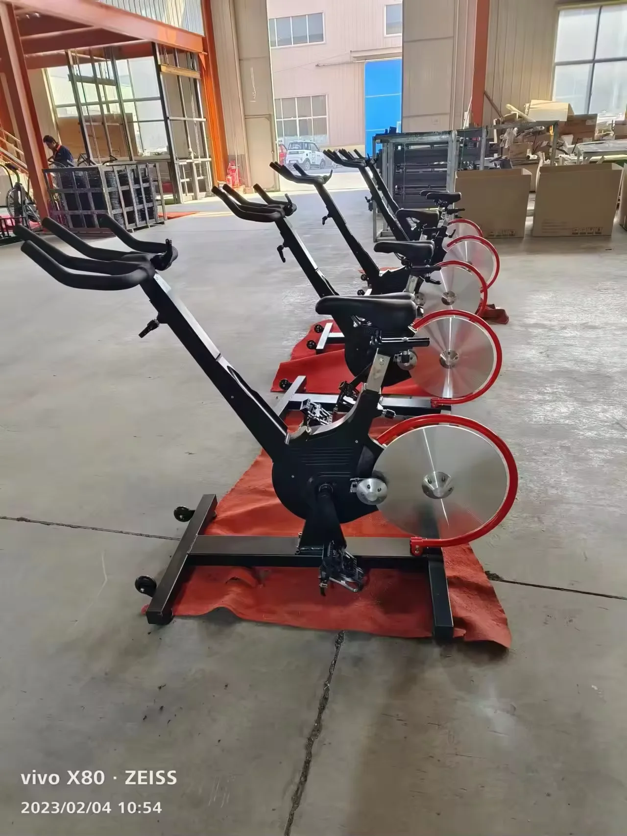 YG-S017 Made in China Najwyższej jakości komercyjny wirujący rower treningowy do ćwiczeń rower spinningowy Fabryczna sprzedaż bezpośrednia rower spinningowy