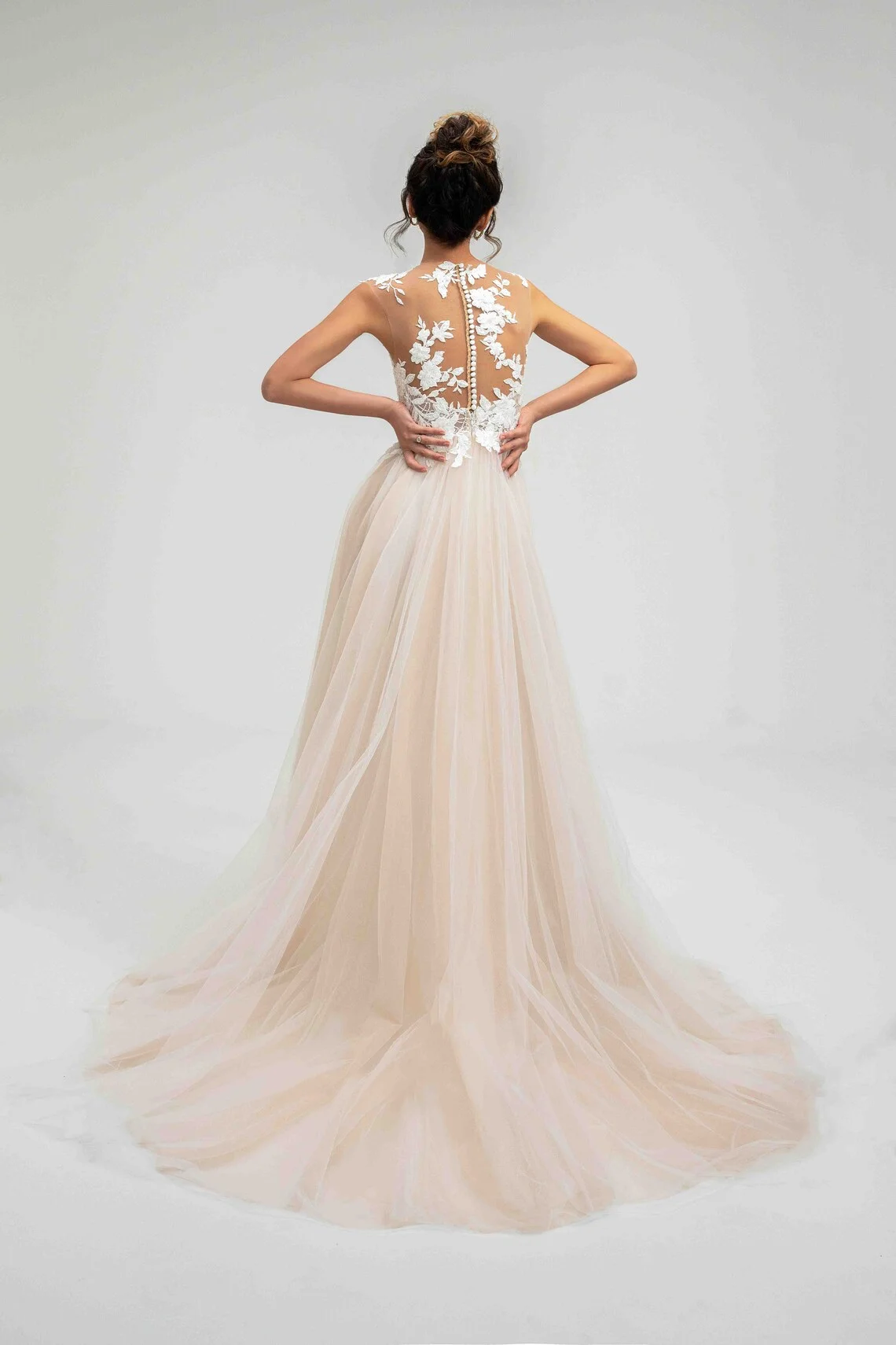 الرجعية أنيقة الدانتيل صائق فستان الزفاف جولة الرقبة أكمام ألف خط فستان الزفاف البلد فستان الزفاف التخصيص