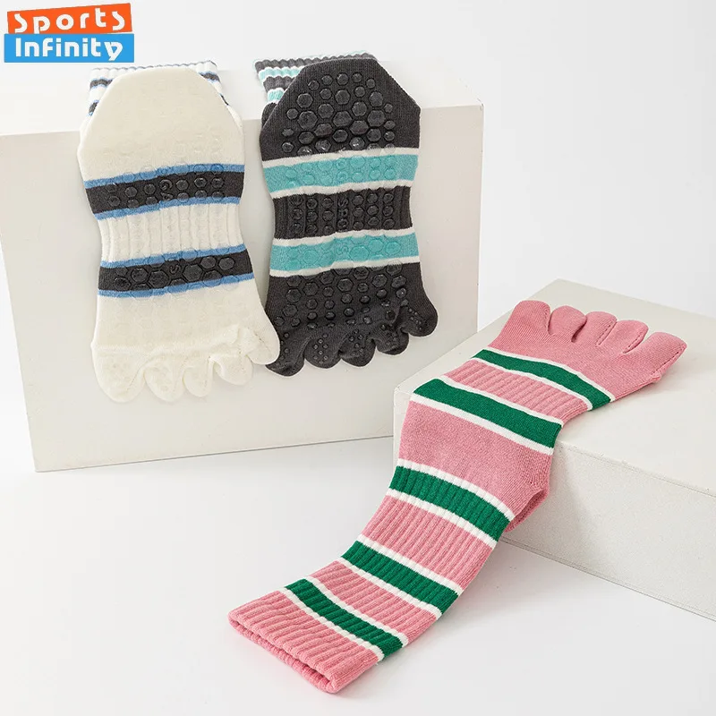 

Носки для йоги со средним раздельным носком, противоскользящие профессиональные носки для пилатеса с пятью пальцами, женские полосатые хлопковые спортивные носки для тренажерного зала и фитнеса