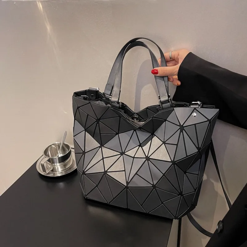 Fashion Artistic Shoulder Bag for Women Geometry Irregular Diamond Tote Large Capacity Handbag Woman Commute Crossbody Bags Gift