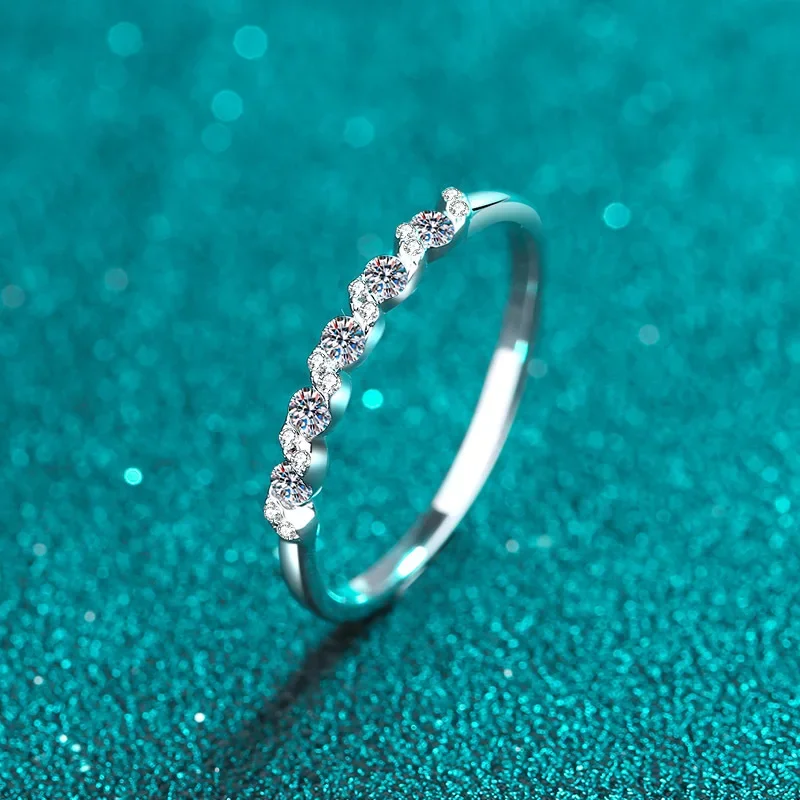 

Кольцо с муассанитом из белого золота 0,2 карата для женщин и девочек, трендовые ювелирные изделия из 100% стерлингового серебра S925, кольца со сверкающими бриллиантами