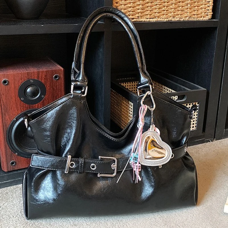 

Korean Retro Heart-shaped Tote Bag Soft Leather Large Capacity Belt Buckle Shoulder Bag Versatile Simple Multifunctional Handbag