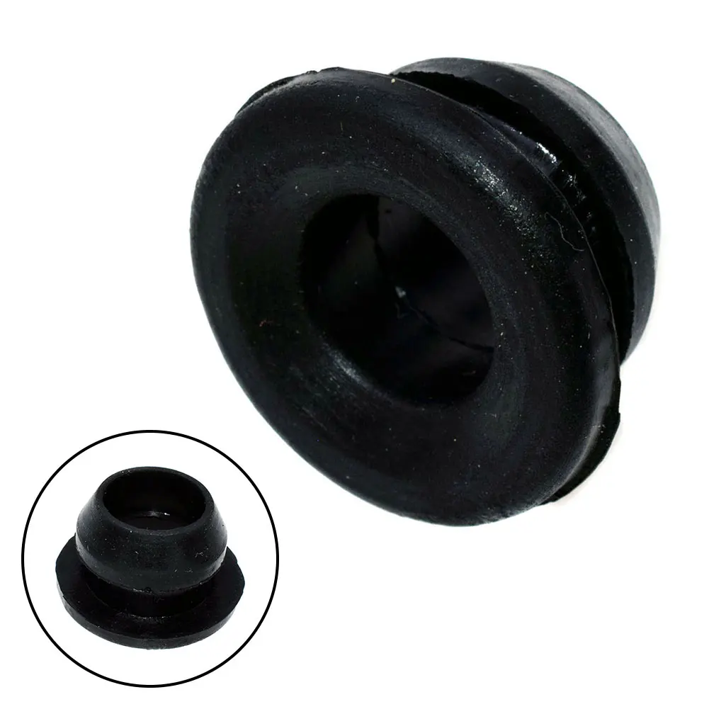 1x Black Rubber PCV Valve Grommet Fits For Toyota for solara 1997-2001/ Toyota-RAV4 1998-2000/ For Camry 1997-2001 #90480-18001