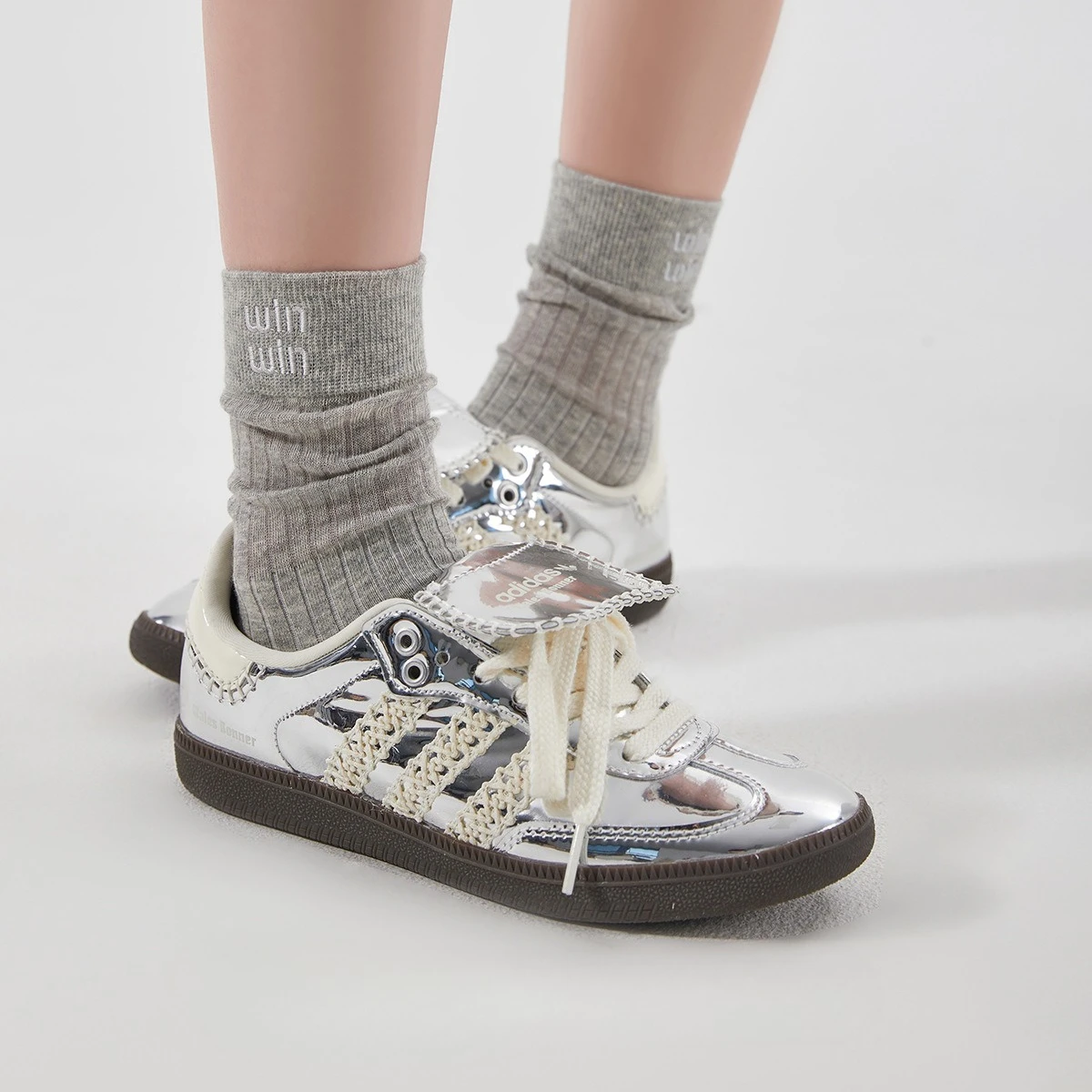 

Spring and Summer Light Mid-leg Socks, Ballet-style Embroidered Socks, Grey Korean-style Cotton Socks for Both Men and Women