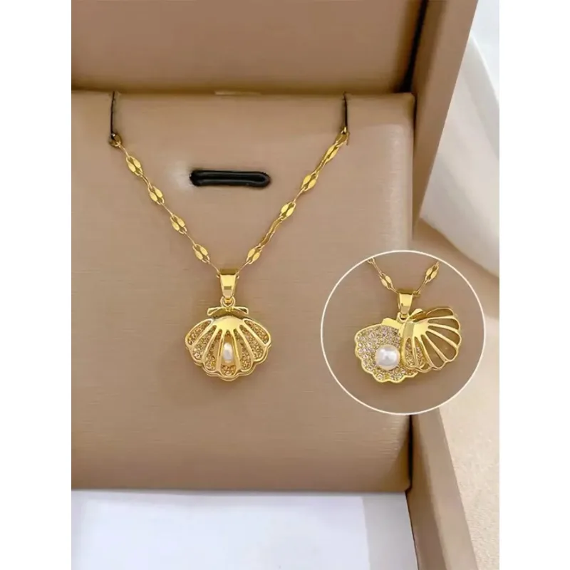 1 collar con colgante de perlas de imitación de concha con microincrustaciones de acero inoxidable