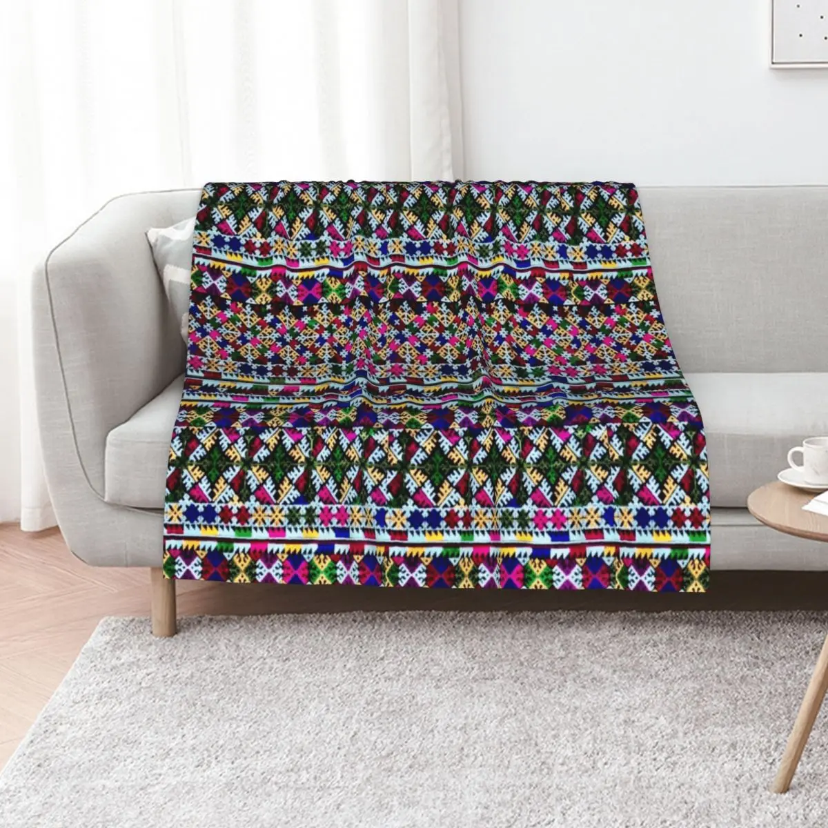 

Iu Mien TrendyEmbroidery Throw Blanket Cozy Microfiber Throw Blanket for Home Bedroom