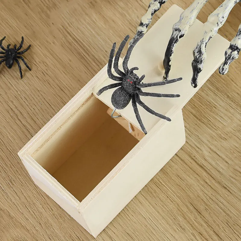 

New Trick Spider Funny Scare Box Wooden Hidden Box Quality Prank Wooden Scare Box Fun Game Halloween Party Decor Prank Toy Gift