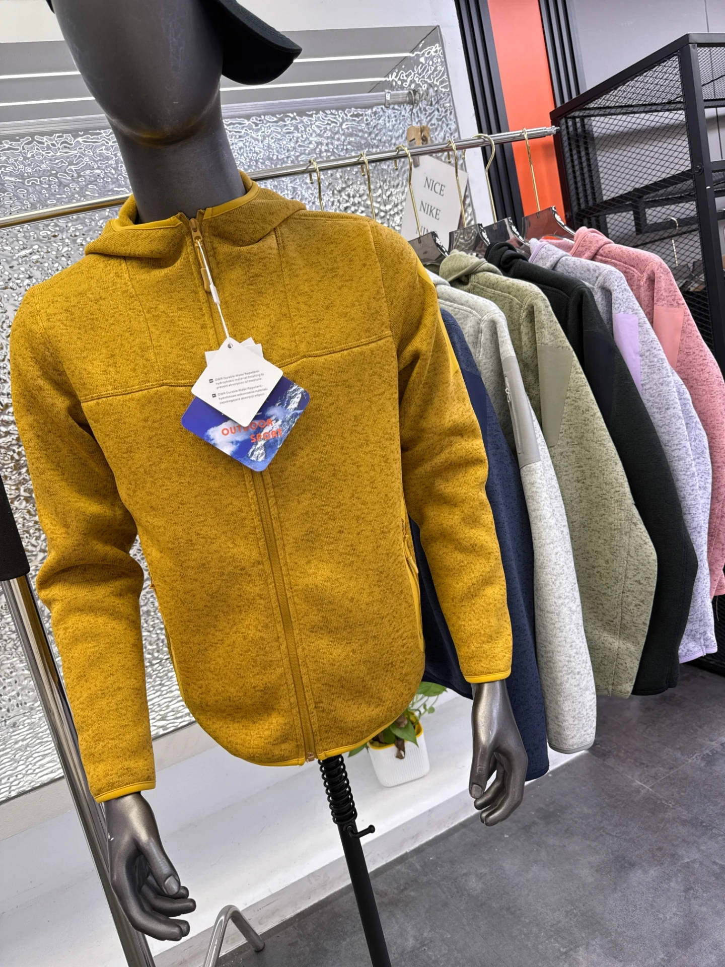 

Outdoor Tech Fce Jaet с подставкой для капюшона, подходит для мягкой подкладки из полиэстера, теплая для мужчин и женщин, Pampa & Brand Fall Season Long Sve