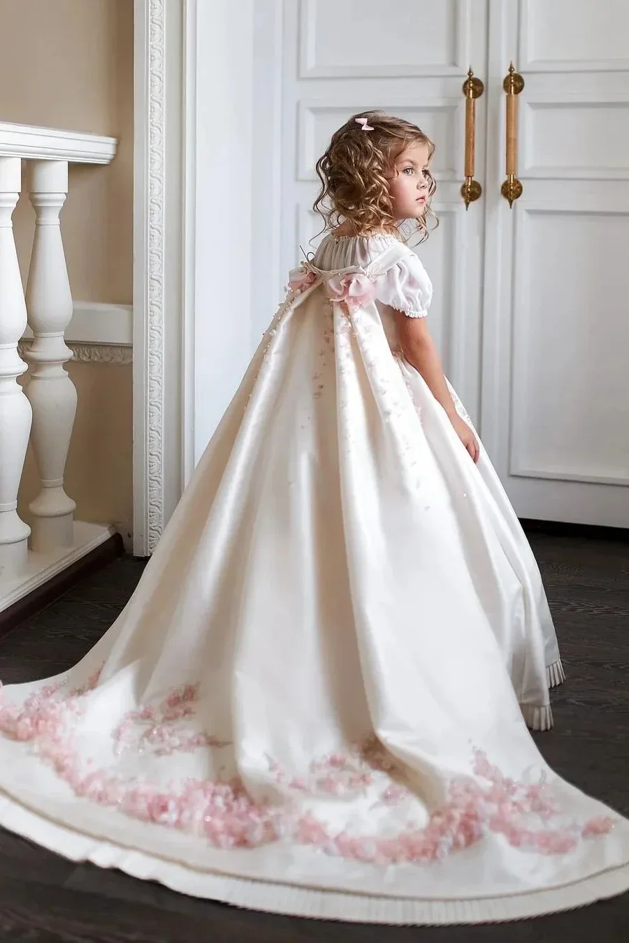 

Custom Luxury Flower Girl Dress For Wedding Pageant Birthday Party Princess Gown With 3D Appliques And Pleated Skirt