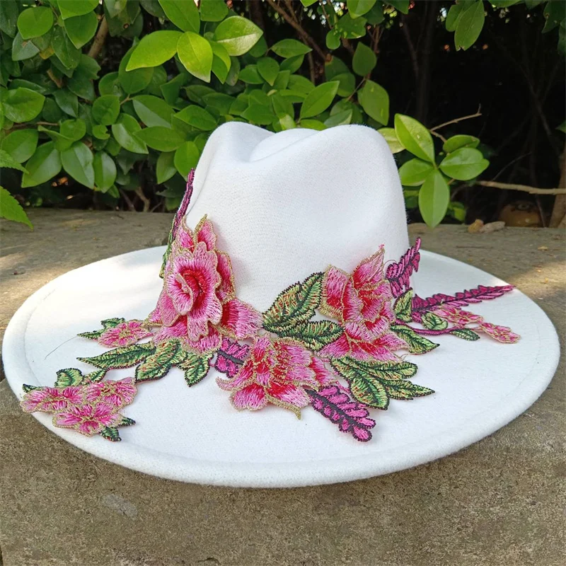 Sombreros de fedora blancos para hombres y mujeres, sombreros de Jazz, sombreros de Fedora de flores bordadas en 3D, venta al por mayor