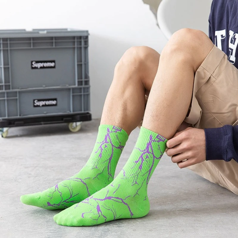 1/5 Pairs Spring and Autumn Fashion New Trend Lightning Street Men's Long Socks Casual and Comfortable Sports Men's Socks 2025
