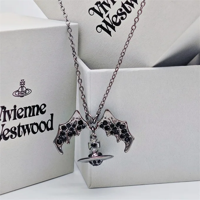 Classic Punk Sle  Pendant Necklace Original Version  Black Bat 3D  Jewelry Accessory