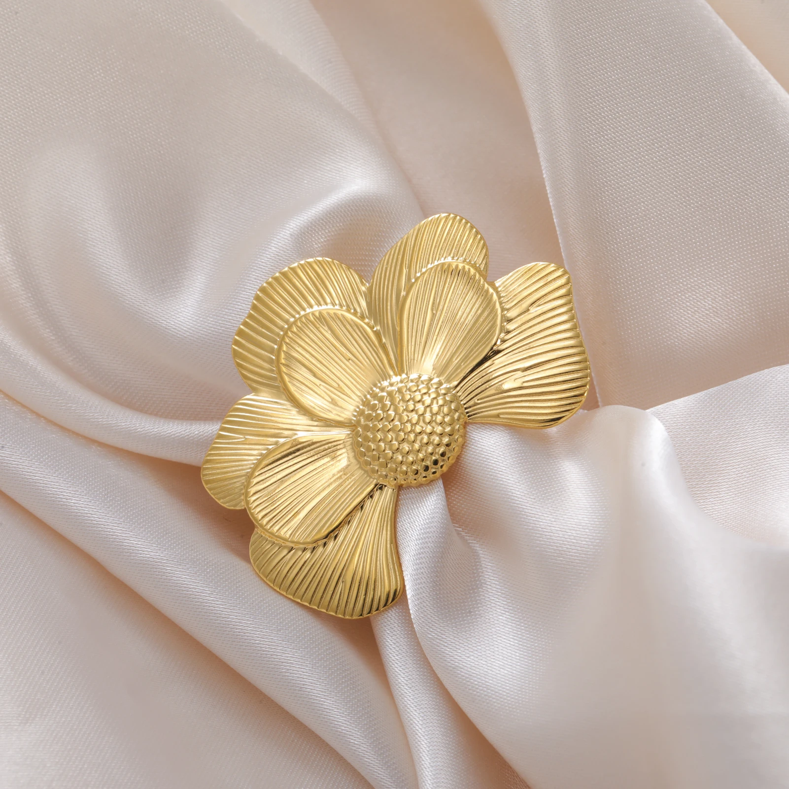 COOLTIME Mode Blumenring für Frauen Edelstahl Gold Farbe Gardenia Kamelie Blume Offener Ring Schmuck Geschenk Neu – Detail 5