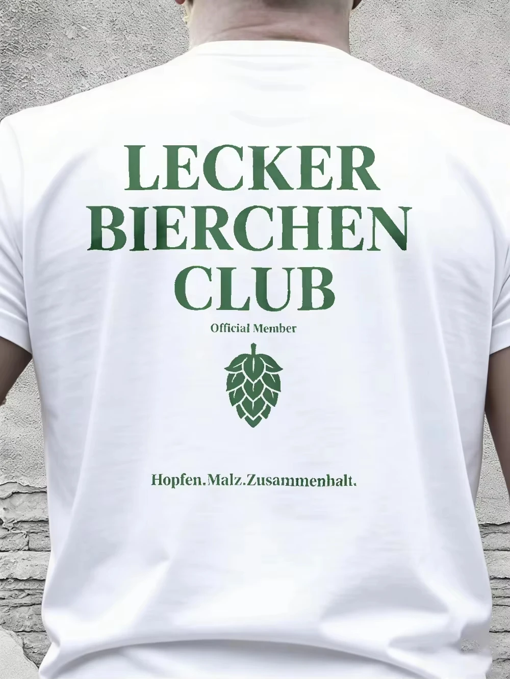 Lecker Bierchen Club - Baumwoll-T-Shirt für Bierliebhaber mit Hopfen- und Malz-Muster, klassische Passform, weich und bequem
