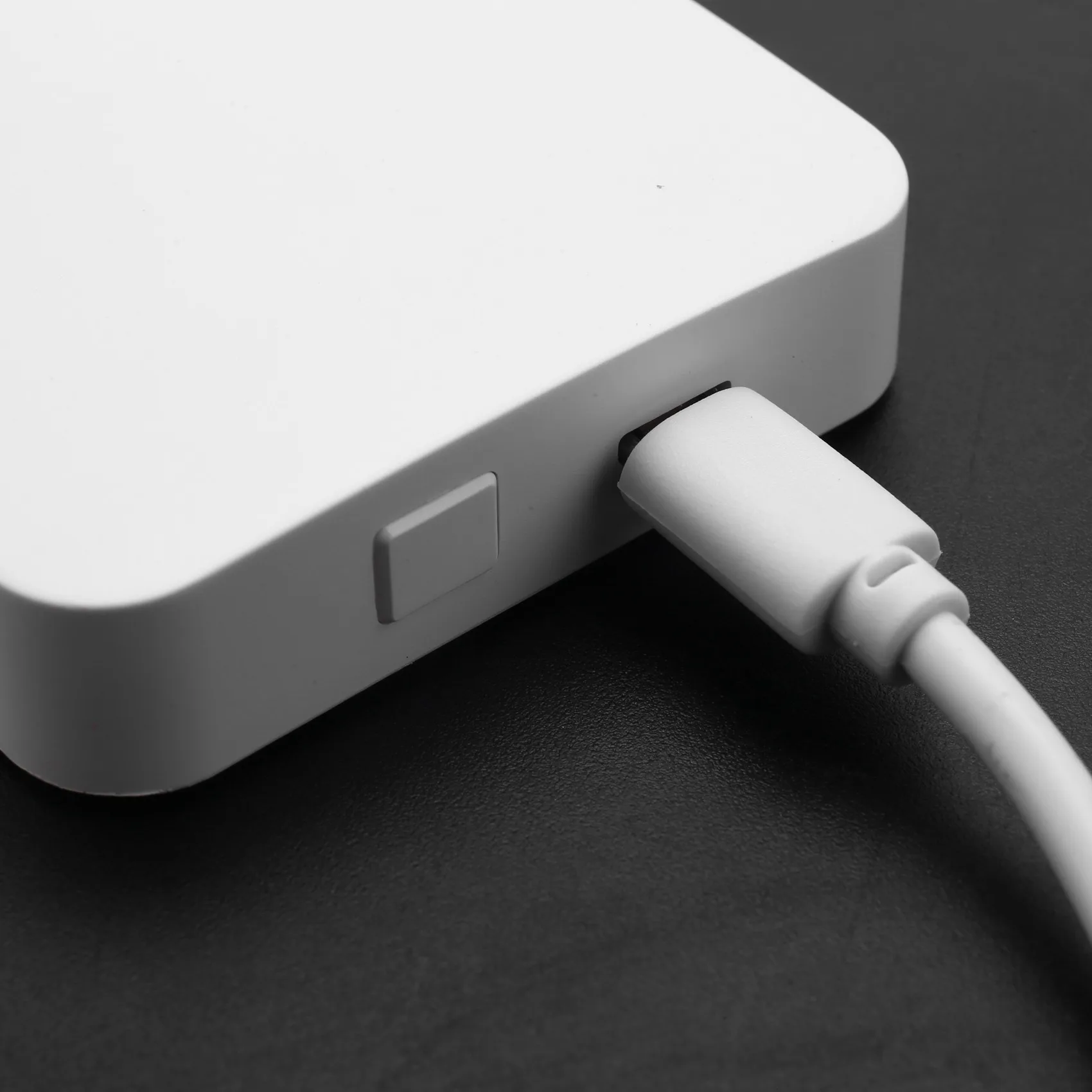 

Stable 2X Tuya Zigbee Smart Gateway Hub Smart Home Bridge Tuya Smart Life APP Wireless Remote For All Tuya Zigbee 3.0 Smart