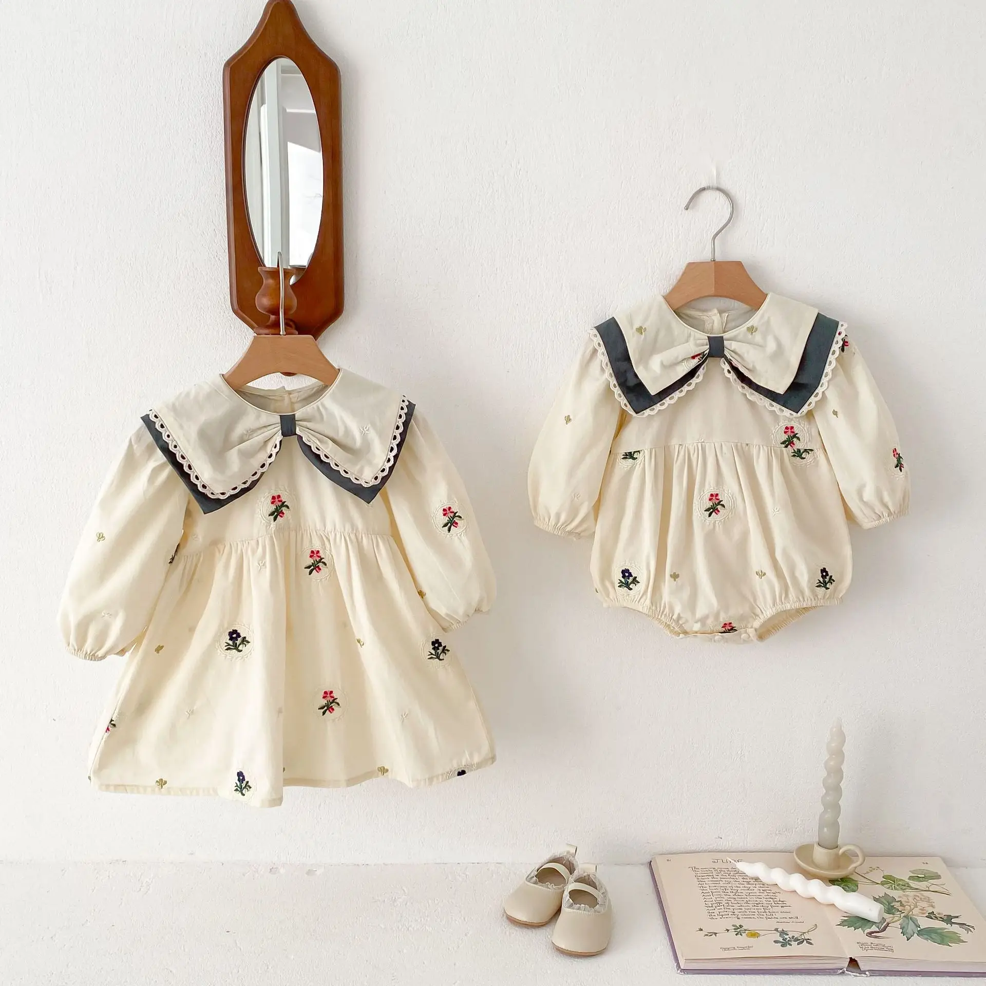 2024 Spring New Baby Girls Korean Dress Contrast Lapel Embroidered Long Sleeve Cotton Toddler Girls Dress Sisters Look Outfits