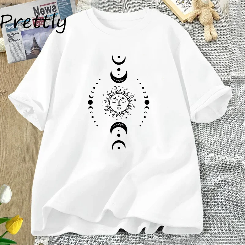 Sun and Moon Pritned T Shirt Celestial Boho Mystical T-shirt Magic Moon Short Sleeve Tshirt Women Harajuku Tee Streetwear