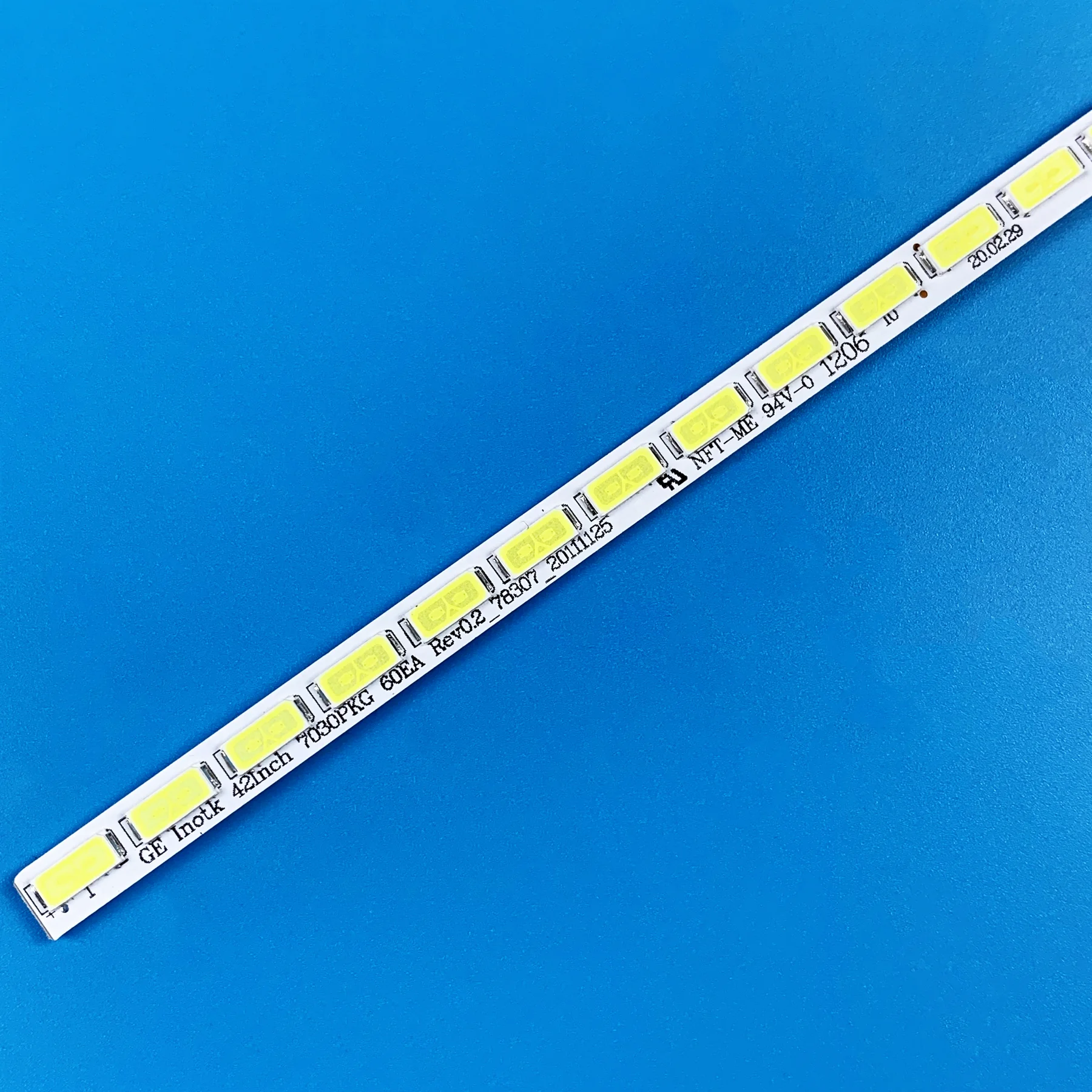 LED backlight strip for LG 42LS570T T420HVN01.42T23.001 7030PKG 60EA Rev0.2 42LS5600 42LS560T 42LS570S 42LS575S 1pcs=60LED 525mm